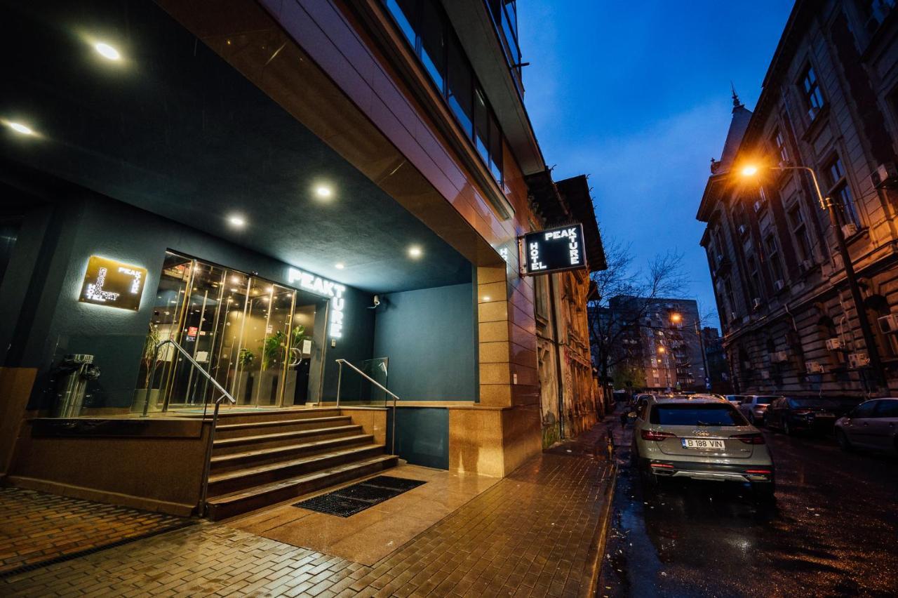 Peakture Hotel Bukares Bagian luar foto