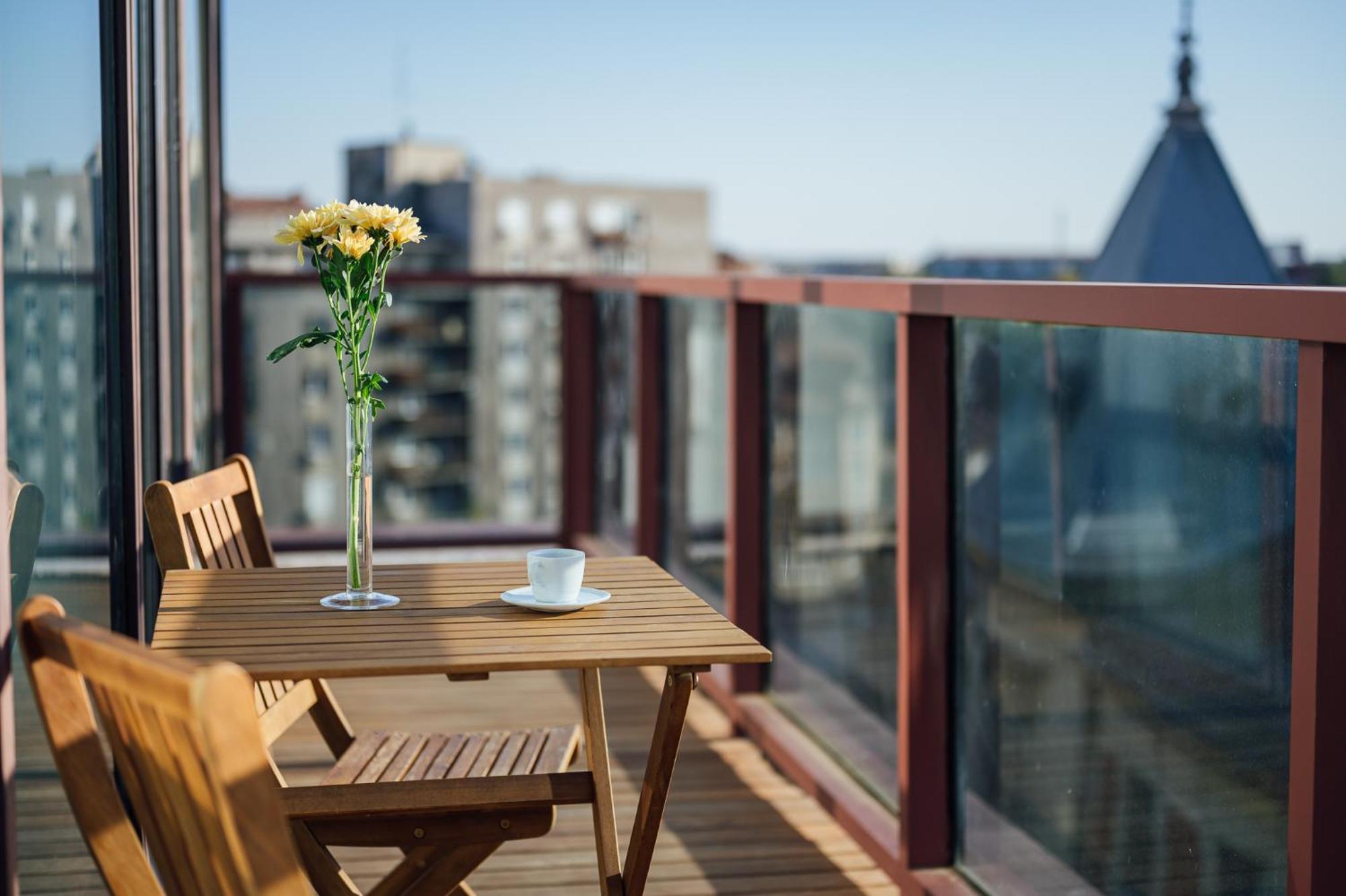 Peakture Hotel Bukares Bagian luar foto